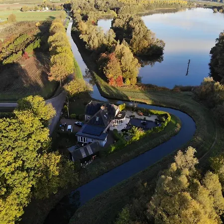 Het Zwanennest Alojamento de Acomodação e Pequeno-almoço 3*