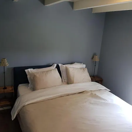 Alojamento de Acomodação e Pequeno-almoço Het Zwanennest Lienden