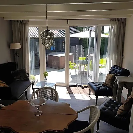 Het Zwanennest Bed & Breakfast Lienden