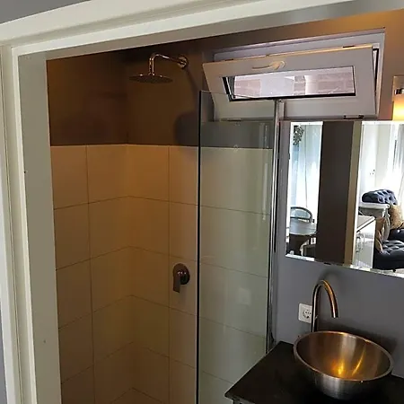 Het Zwanennest Bed & Breakfast Lienden