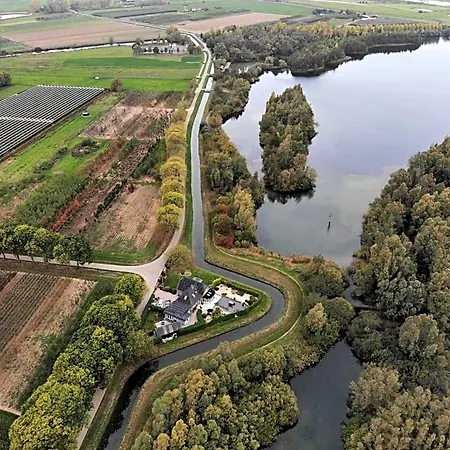 Bed & Breakfast Het Zwanennest Lienden