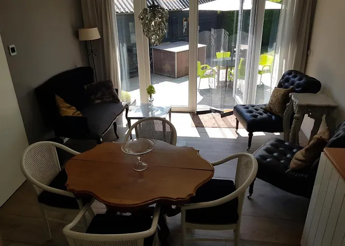 לינה וארוחת בוקר Het Zwanennest